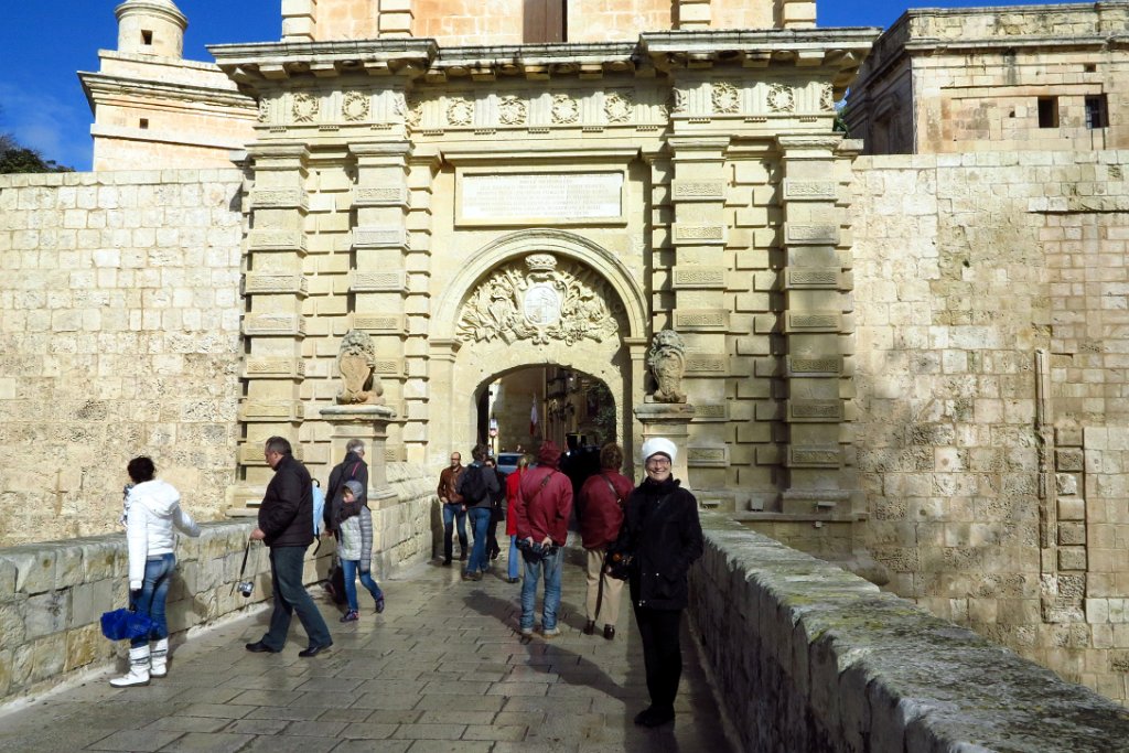 27 MEDINA.JPG